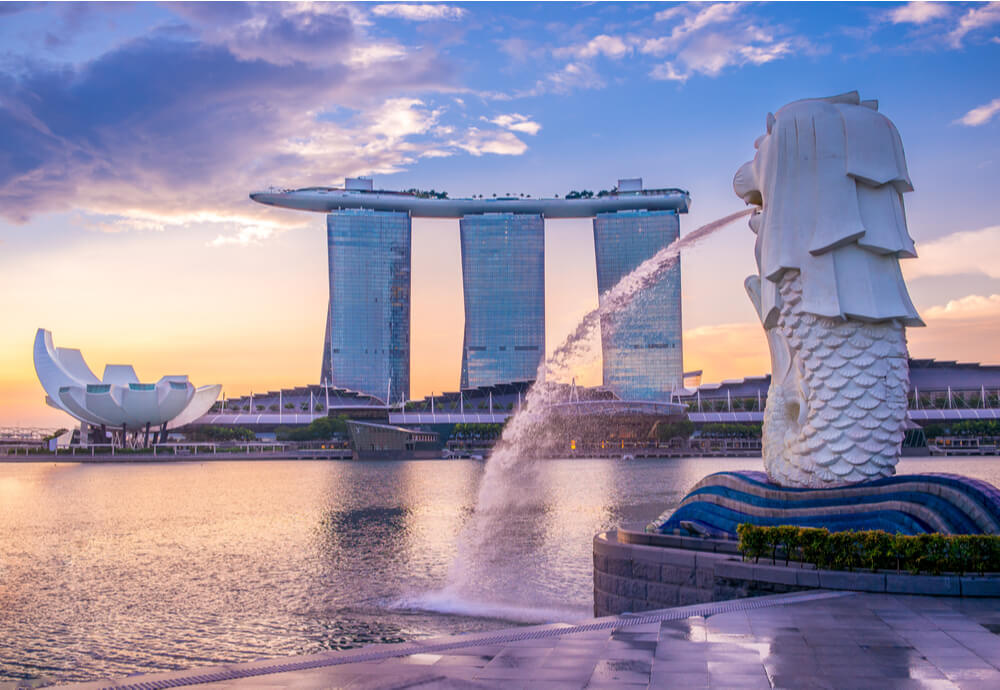 View of Singapore hotel with Lion fountain